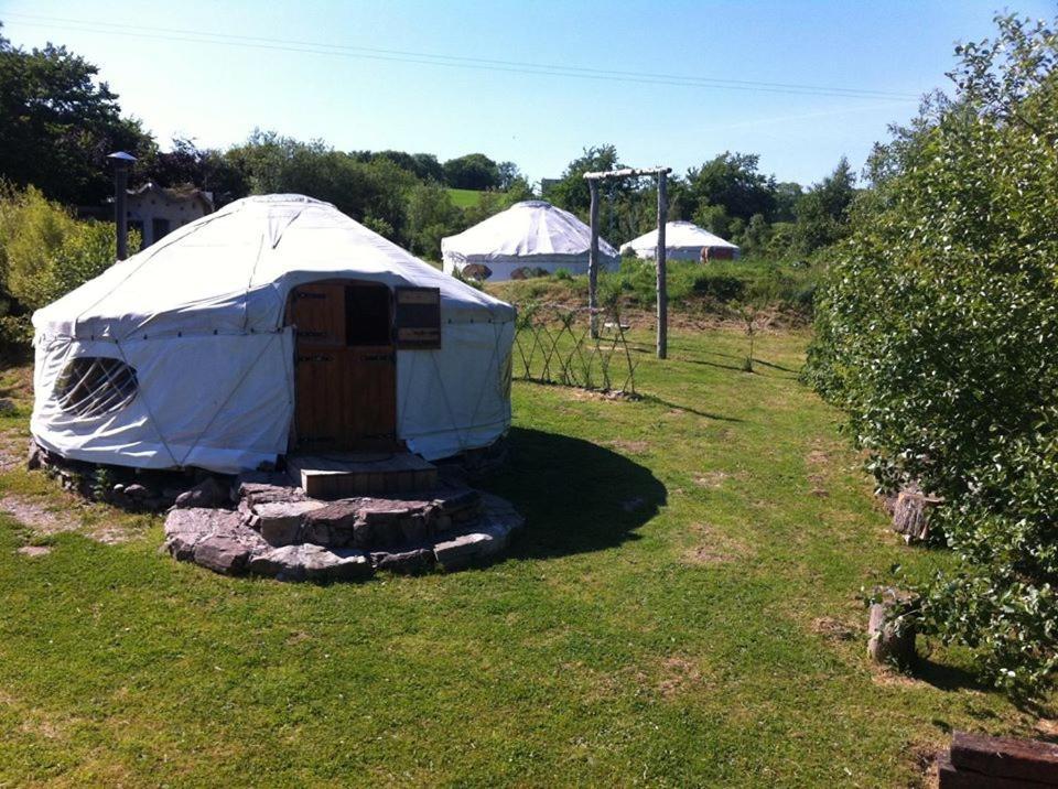 فندق Inch Hideaway Eco Camping Whitegate  المظهر الخارجي الصورة