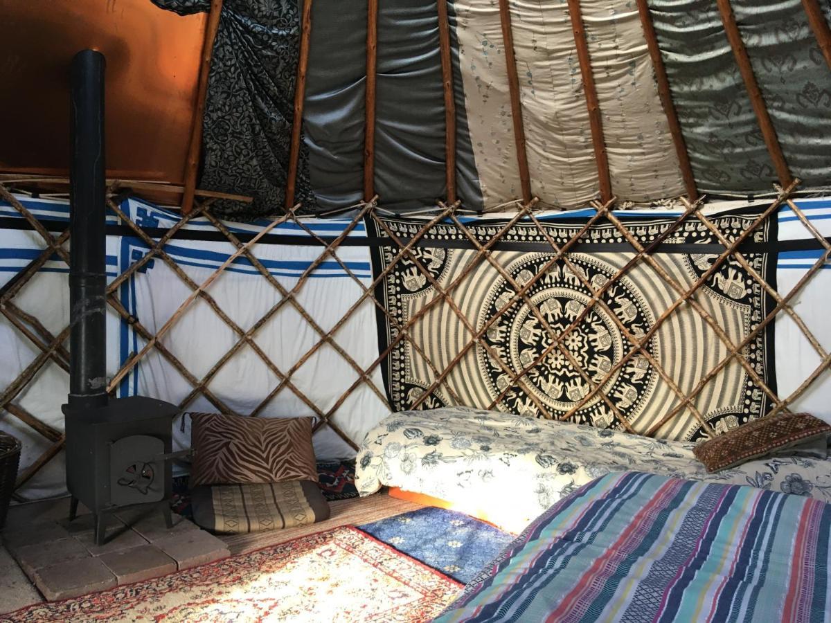 فندق Inch Hideaway Eco Camping Whitegate  المظهر الخارجي الصورة