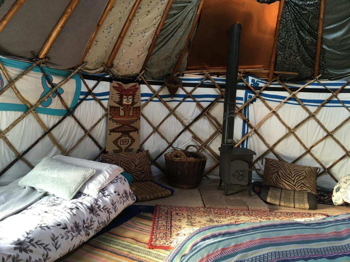 فندق Inch Hideaway Eco Camping Whitegate  المظهر الخارجي الصورة